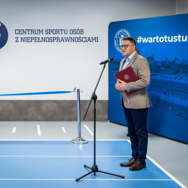 Rektor podczas otwarcia CSON